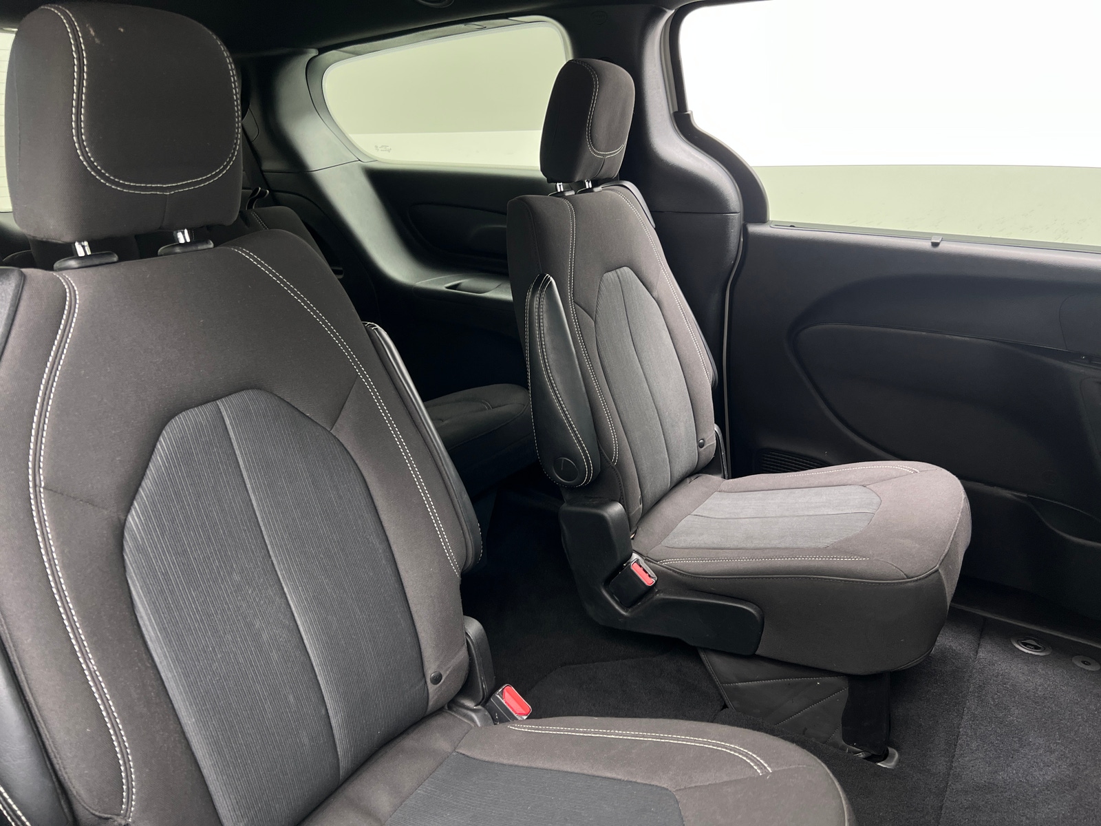Thumbnail: 2021 Chrysler Pacifica - 6