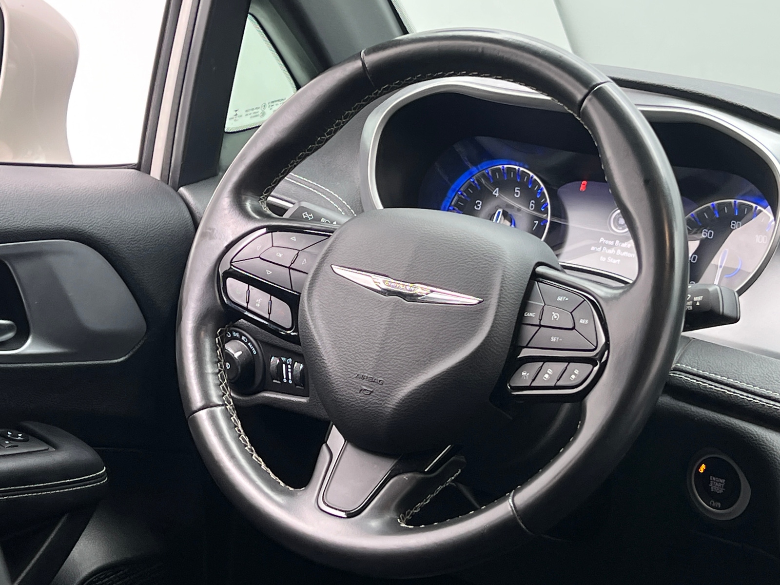 Thumbnail: 2021 Chrysler Pacifica - 5
