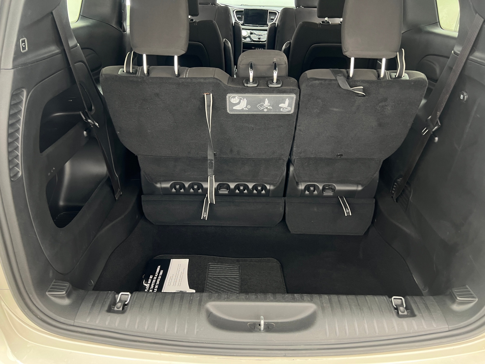 Thumbnail: 2021 Chrysler Pacifica - 7