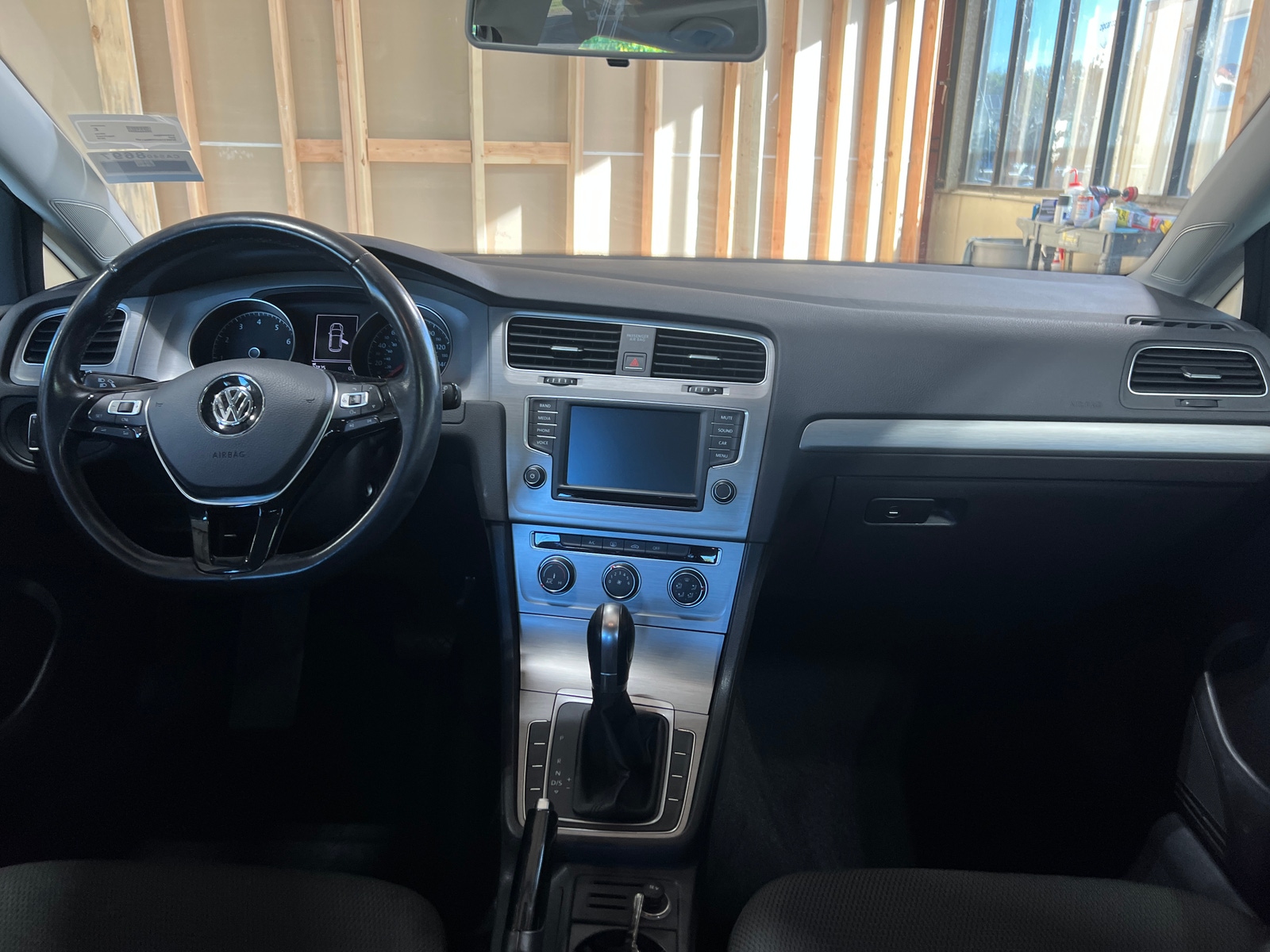 Thumbnail: 2016 Volkswagen Golf - 3