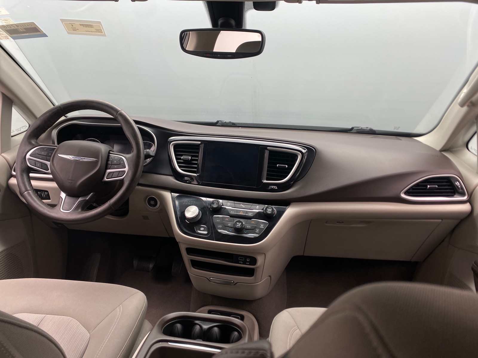 Thumbnail: 2020 Chrysler Pacifica - 3