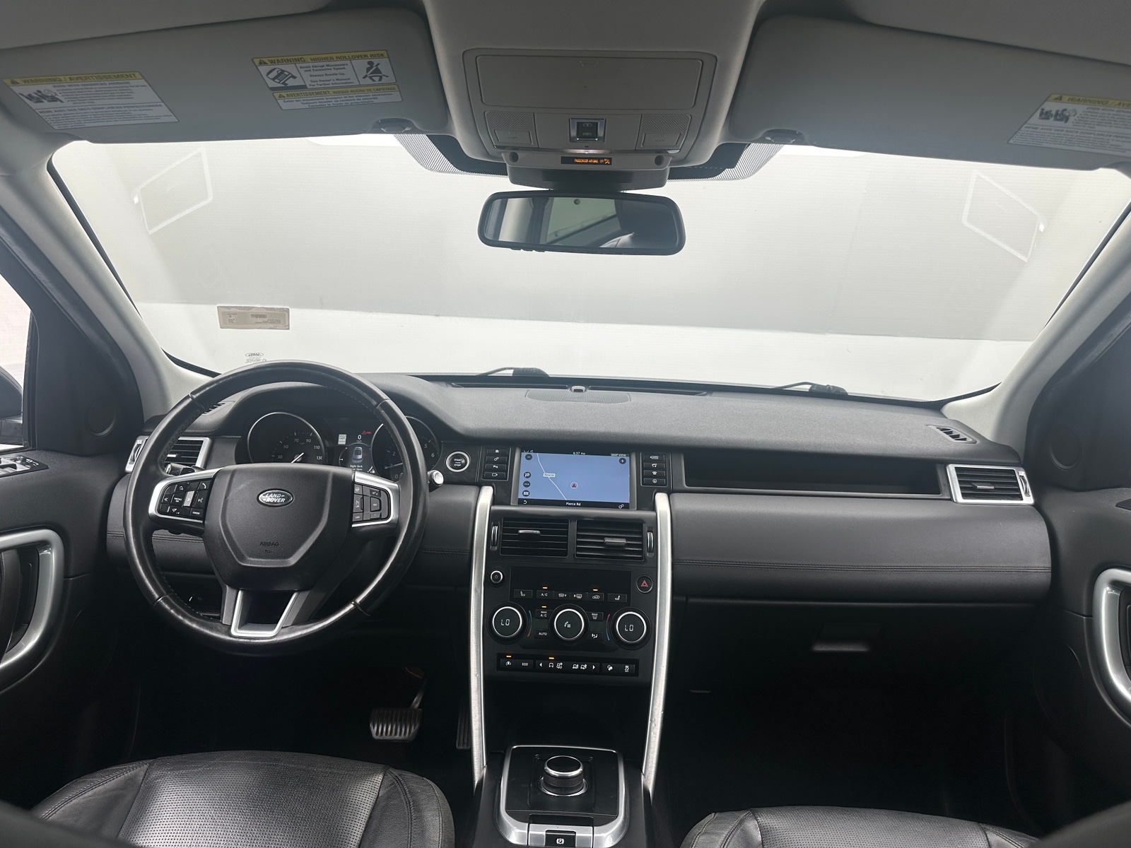 Thumbnail: 2017 Land Rover Discovery Sport - 2