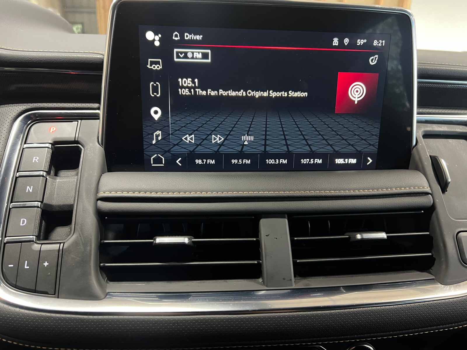 Thumbnail: 2023 GMC Yukon XL - 3