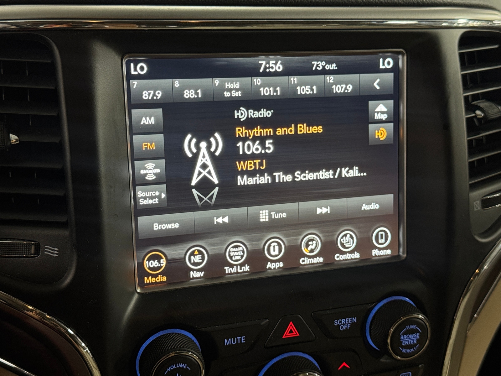 Thumbnail: 2018 Jeep Grand Cherokee - 3