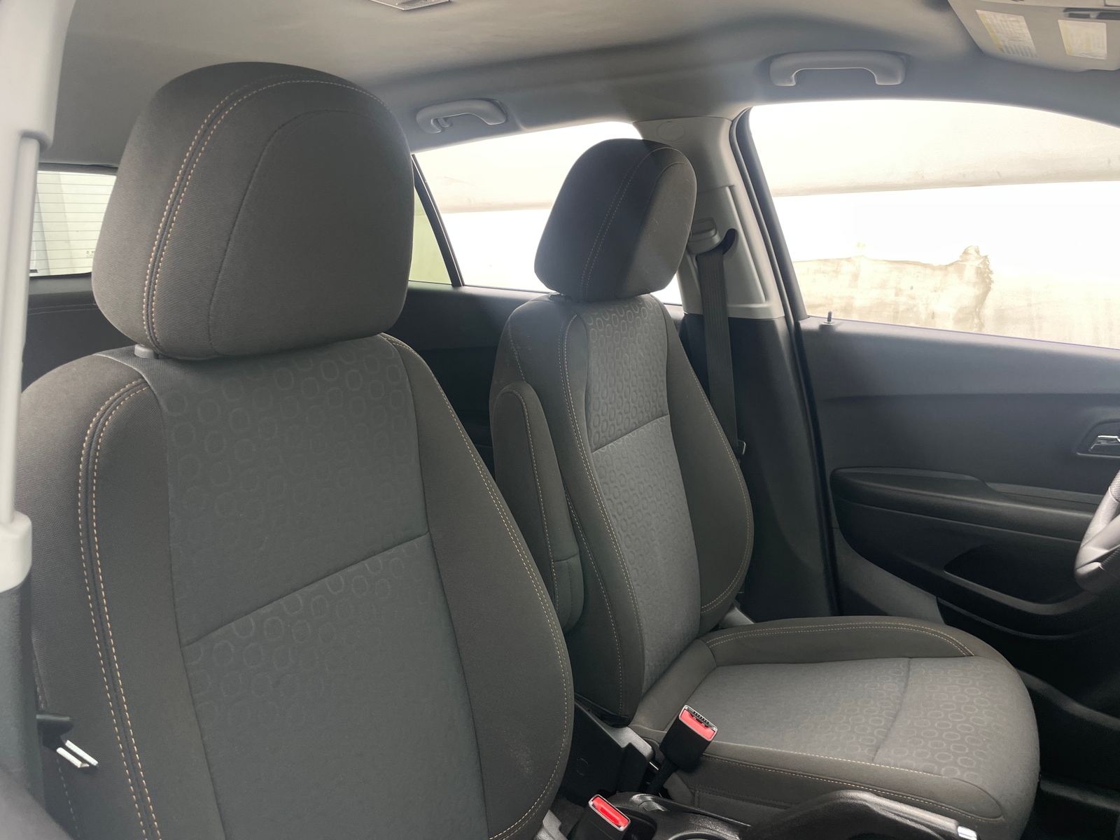 Thumbnail: 2022 Chevrolet Trax - 2
