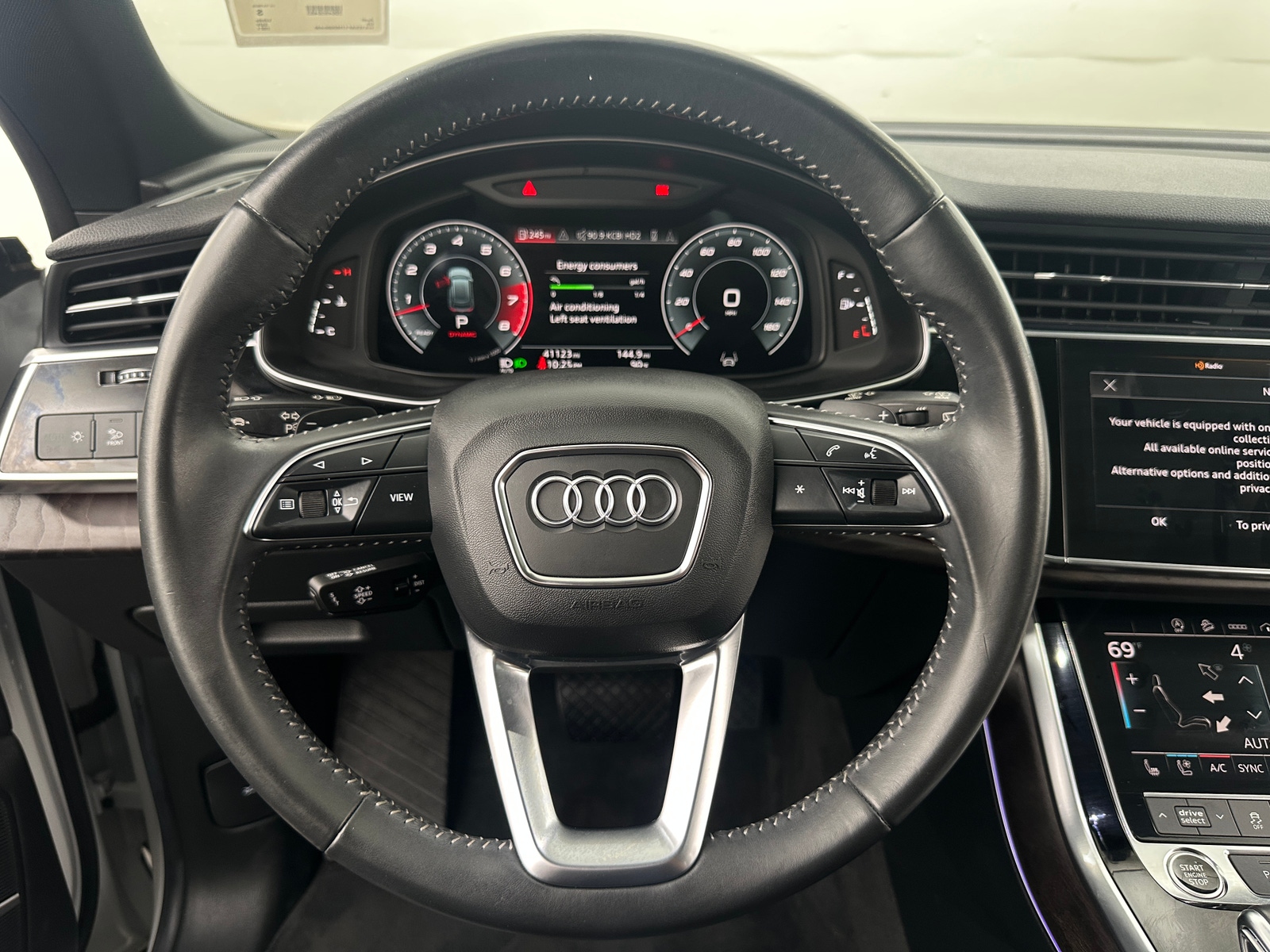 Thumbnail: 2021 Audi Q8 - 4