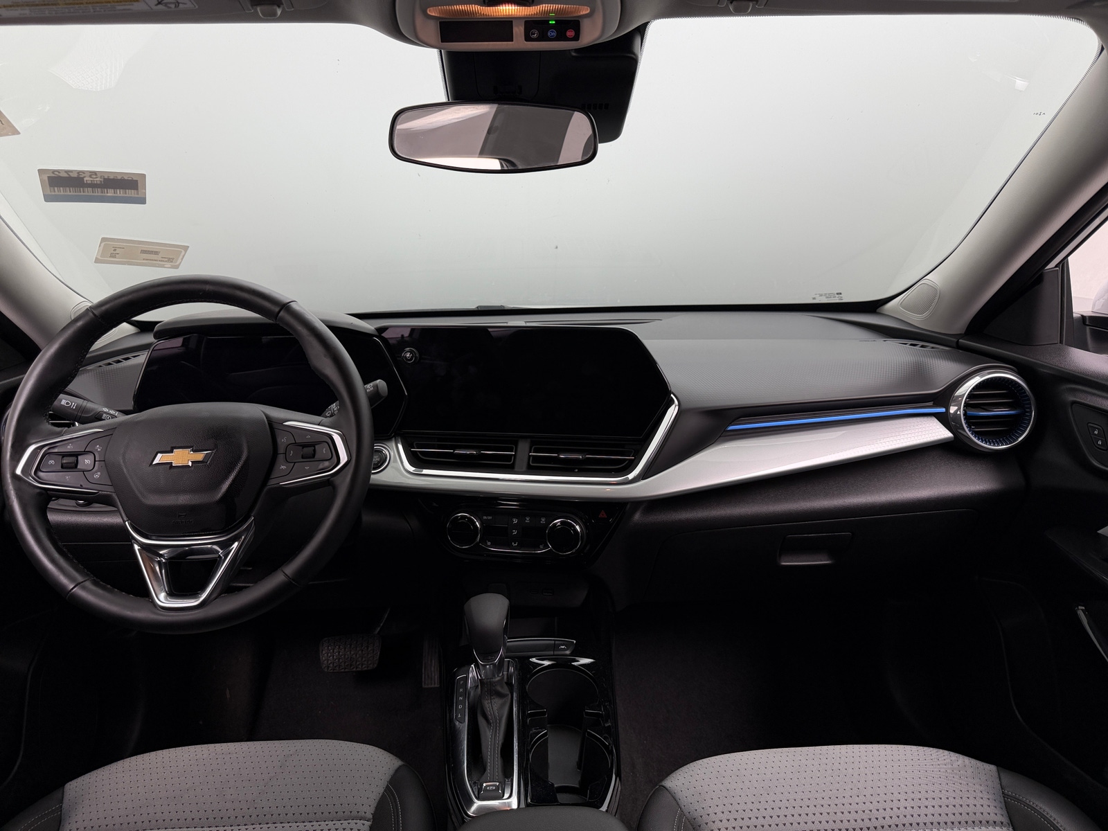 Thumbnail: 2025 Chevrolet Trax - 3