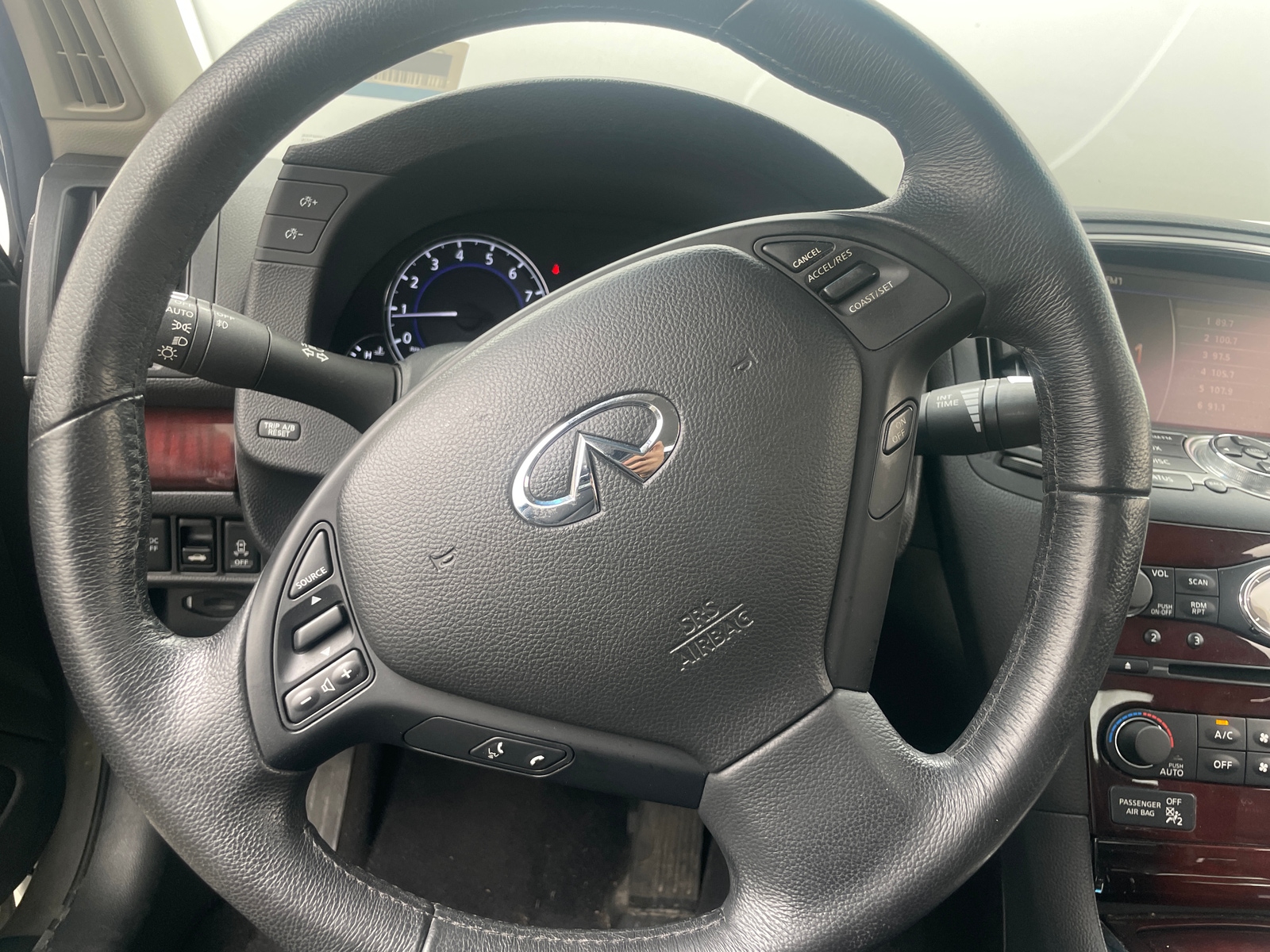 Thumbnail: 2010 INFINITI G37 - 4