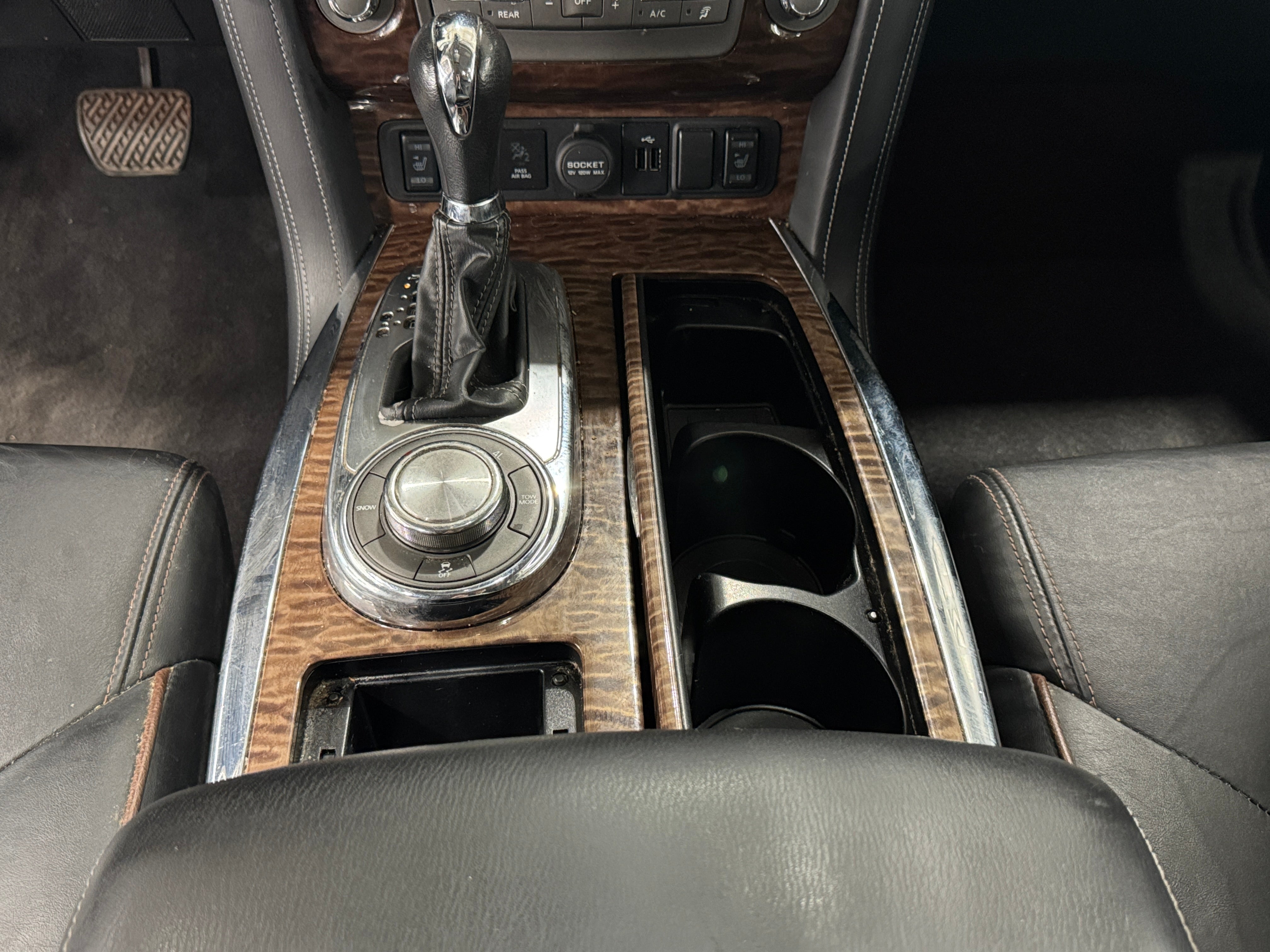 2019 Nissan Armada SL - Photo 8