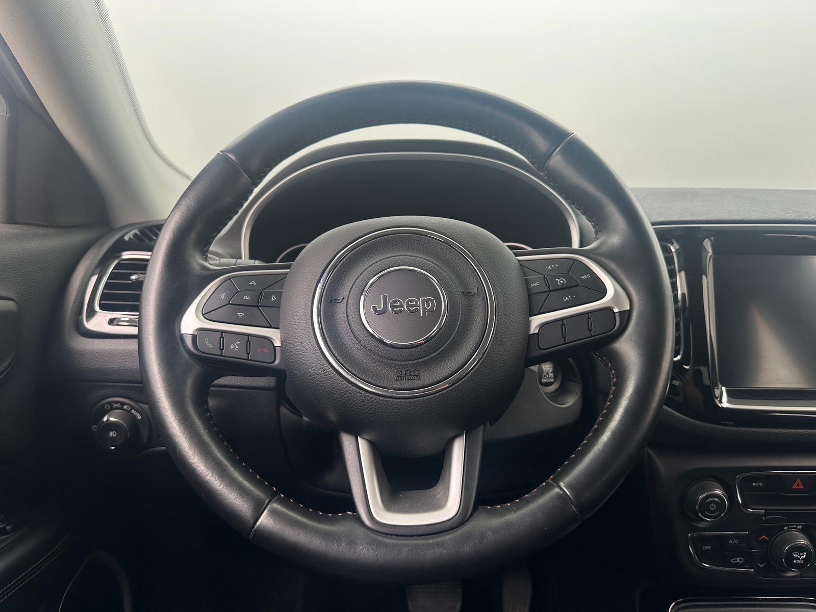 Thumbnail: 2020 Jeep Compass - 4