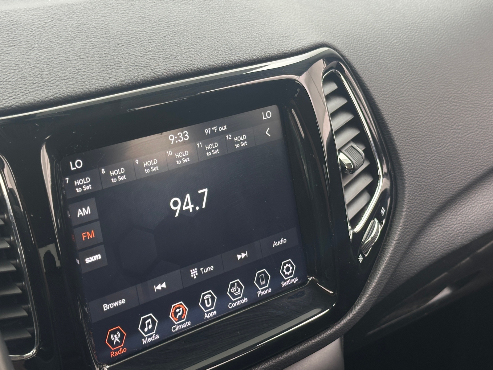 Thumbnail: 2020 Jeep Compass - 3