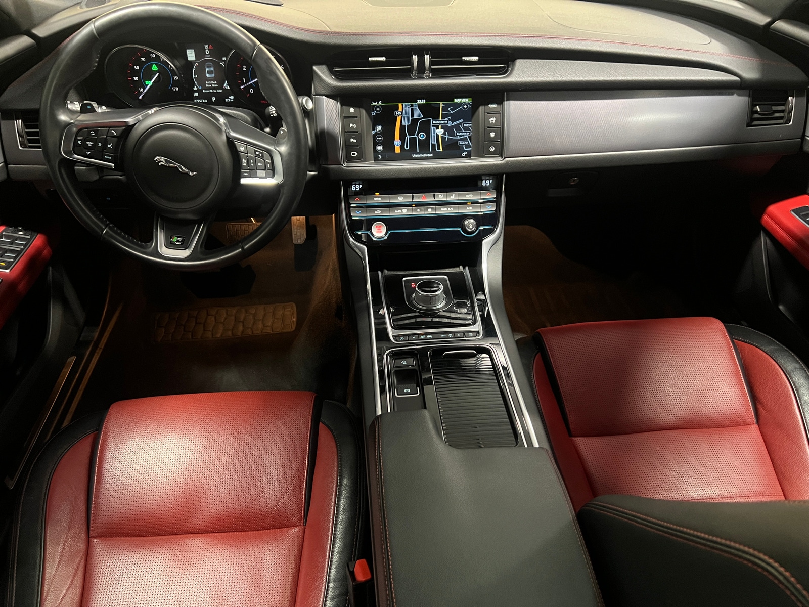 Thumbnail: 2016 Jaguar XF - 2