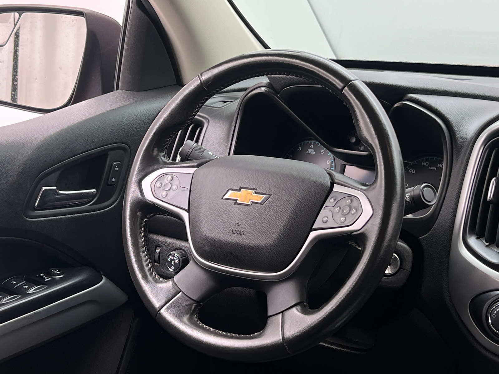 Thumbnail: 2021 Chevrolet Colorado - 5