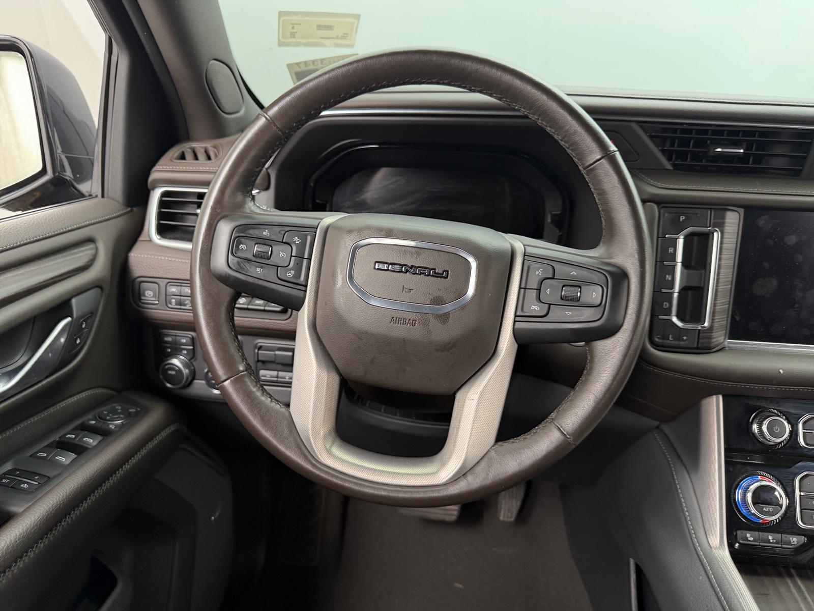 Thumbnail: 2022 GMC Yukon XL - 4