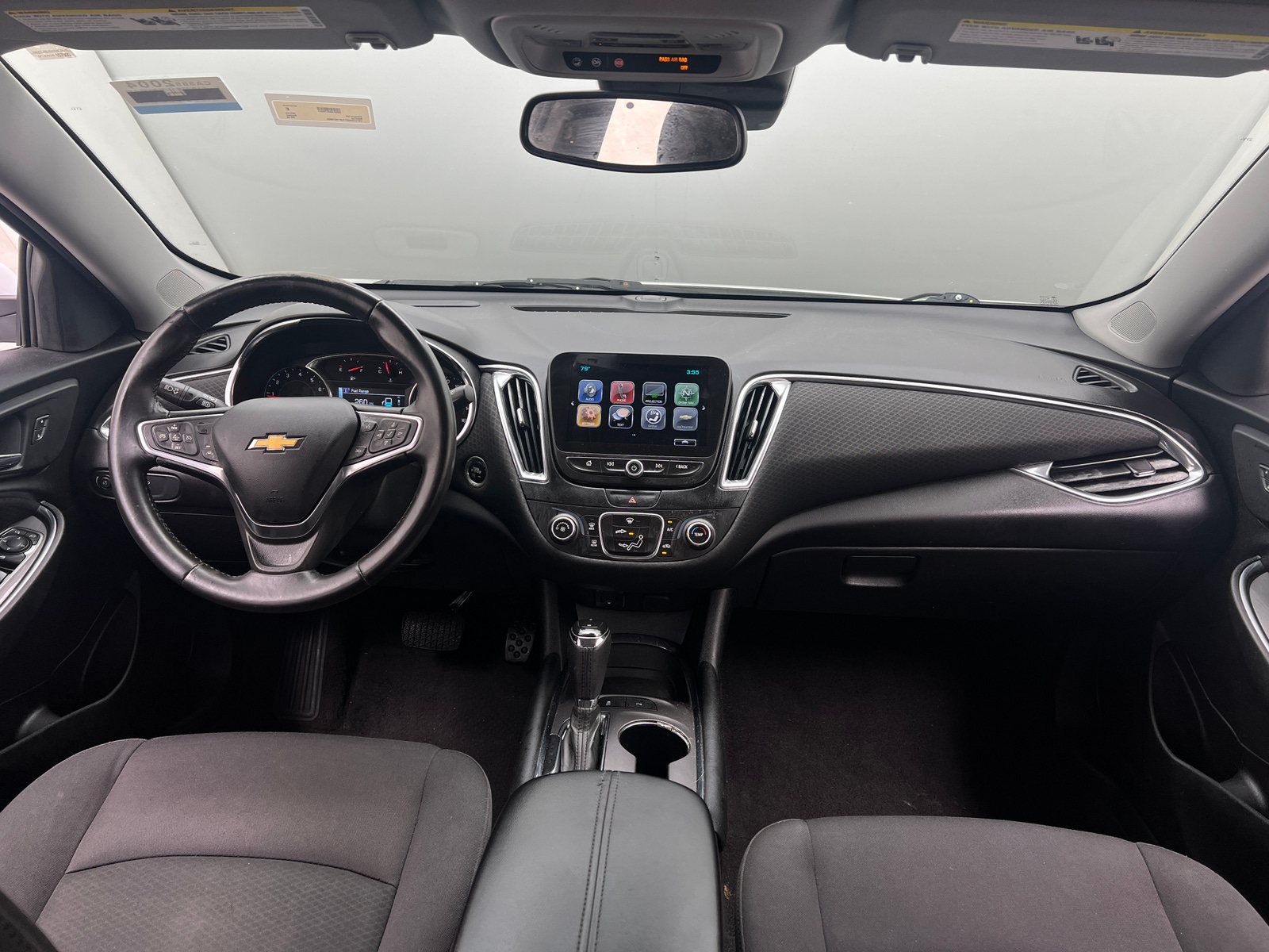 Thumbnail: 2018 Chevrolet Malibu - 3
