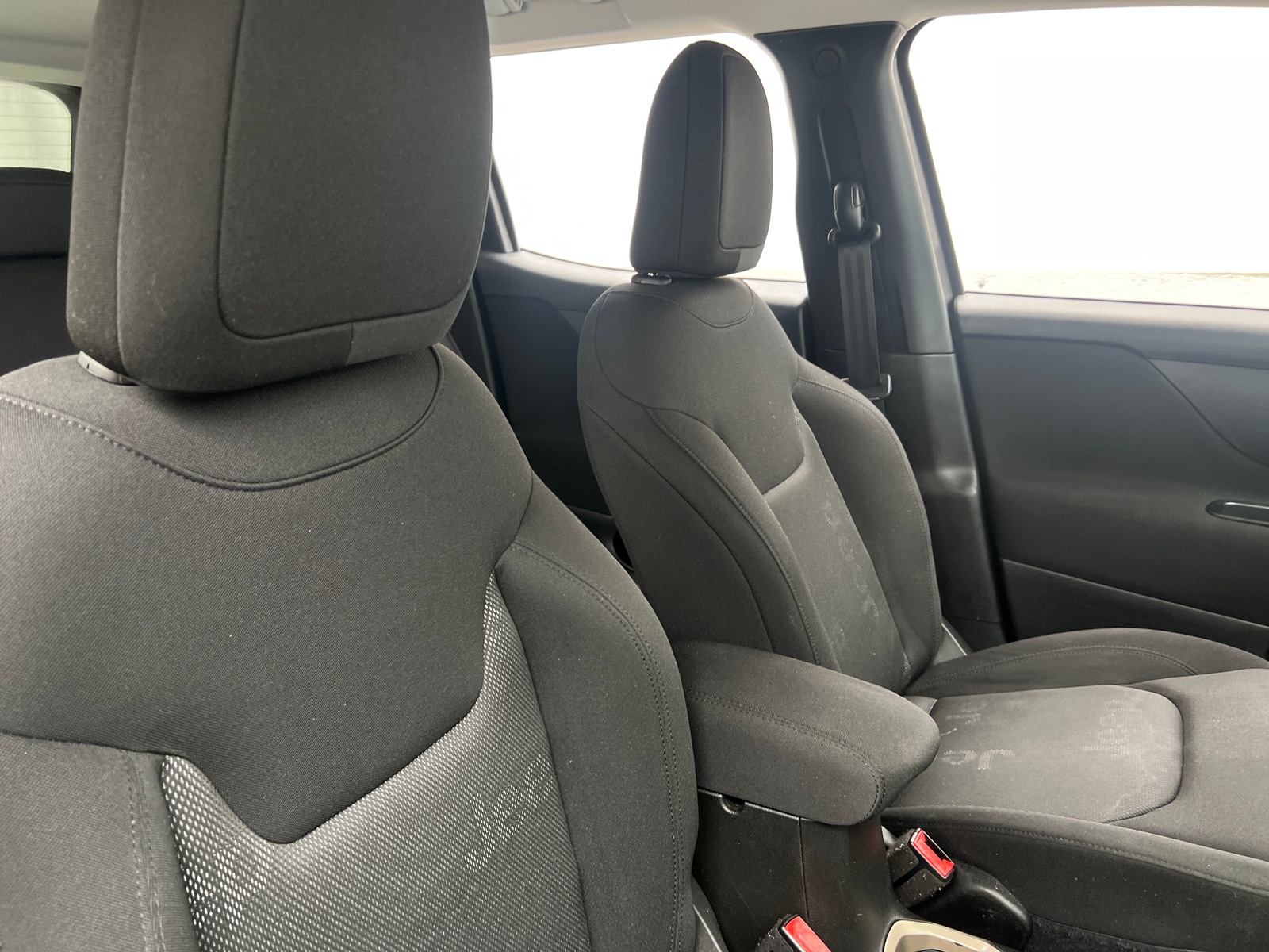 Thumbnail: 2017 Jeep Renegade - 2