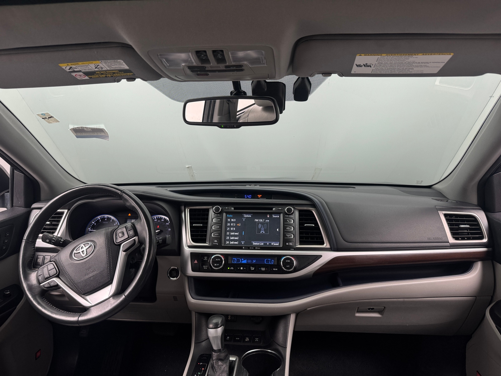 Thumbnail: 2016 Toyota Highlander - 2