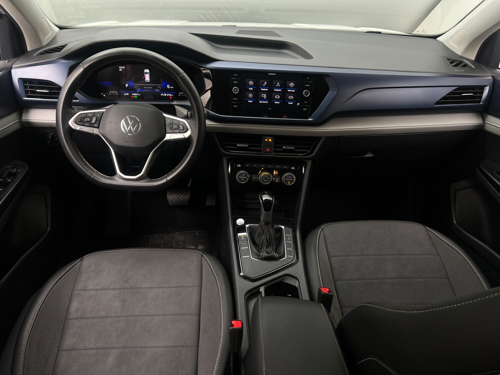 Thumbnail: 2024 Volkswagen Taos - 2
