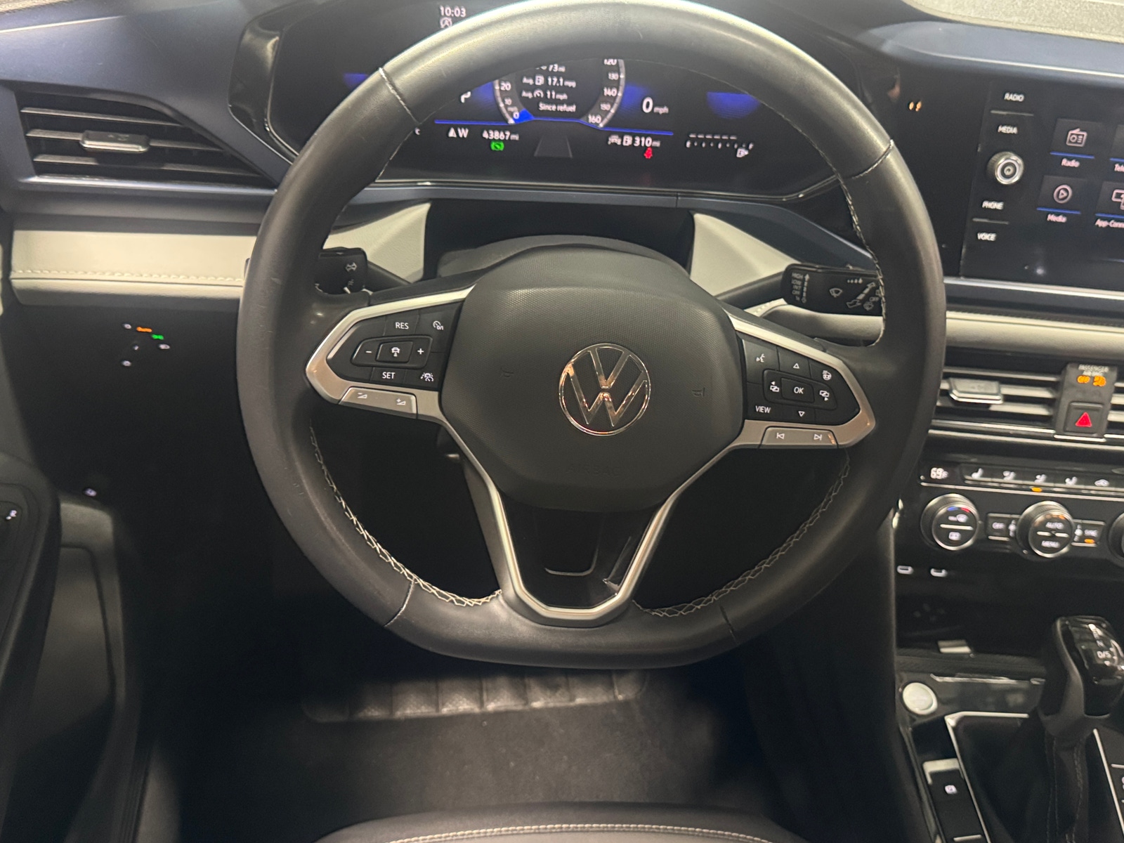 Thumbnail: 2024 Volkswagen Taos - 4