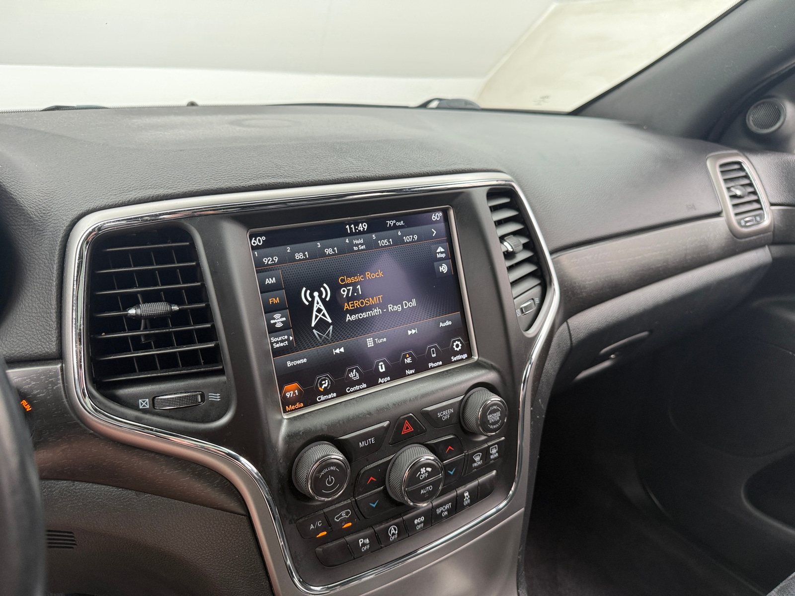 Thumbnail: 2018 Jeep Grand Cherokee - 4