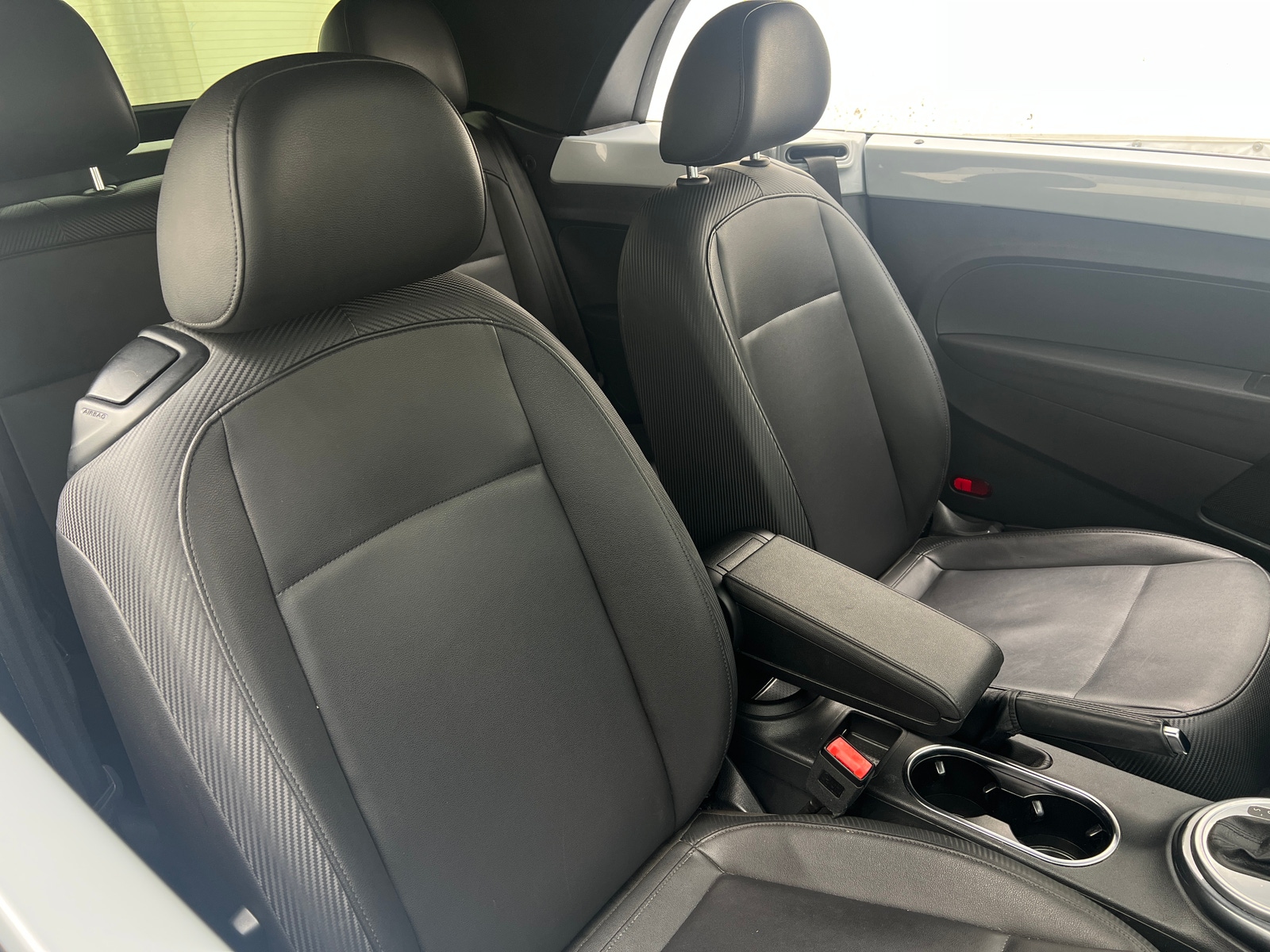 Thumbnail: 2017 Volkswagen Beetle - 2