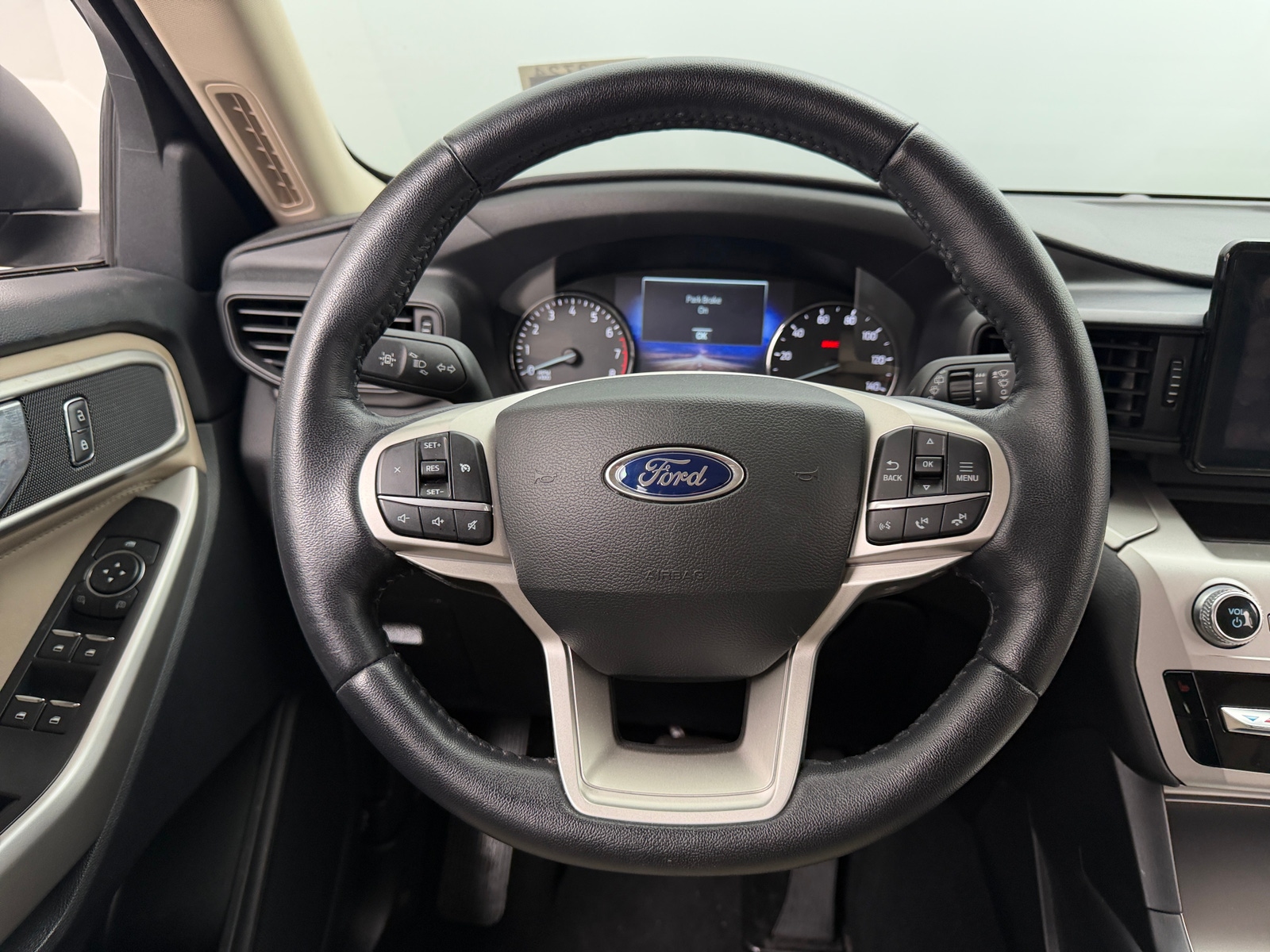 Thumbnail: 2022 Ford Explorer - 5
