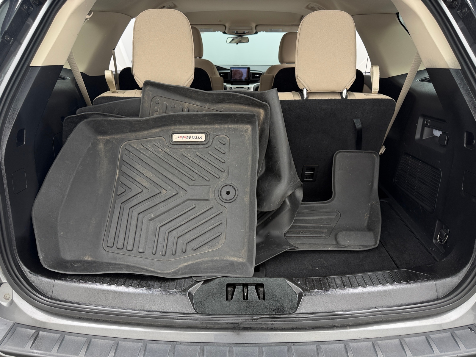Thumbnail: 2022 Ford Explorer - 7