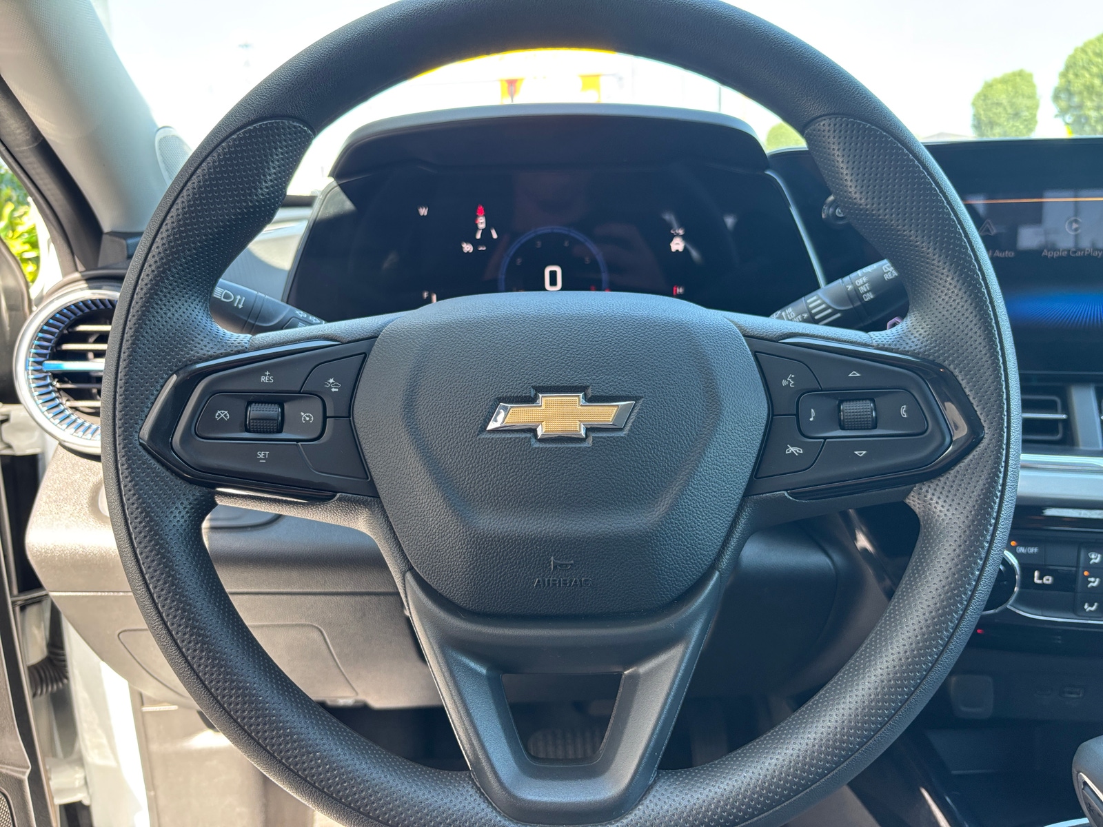Thumbnail: 2025 Chevrolet Trax - 4