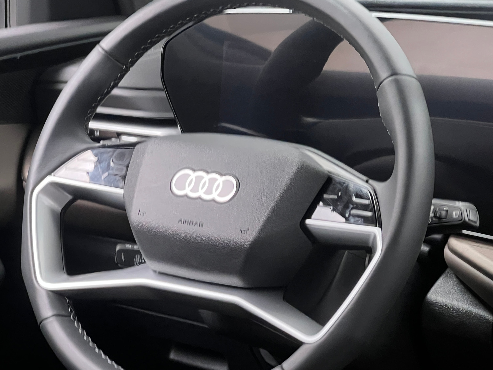 Thumbnail: 2025 Audi Q5 - 4