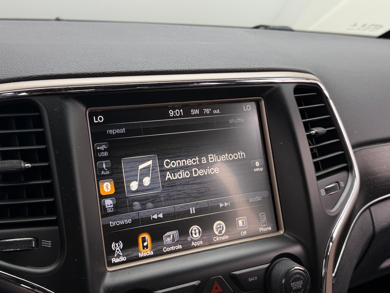 Thumbnail: 2017 Jeep Grand Cherokee - 3