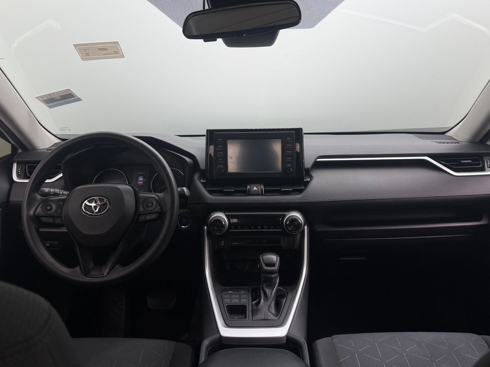 Thumbnail: 2019 Toyota RAV4 - 3