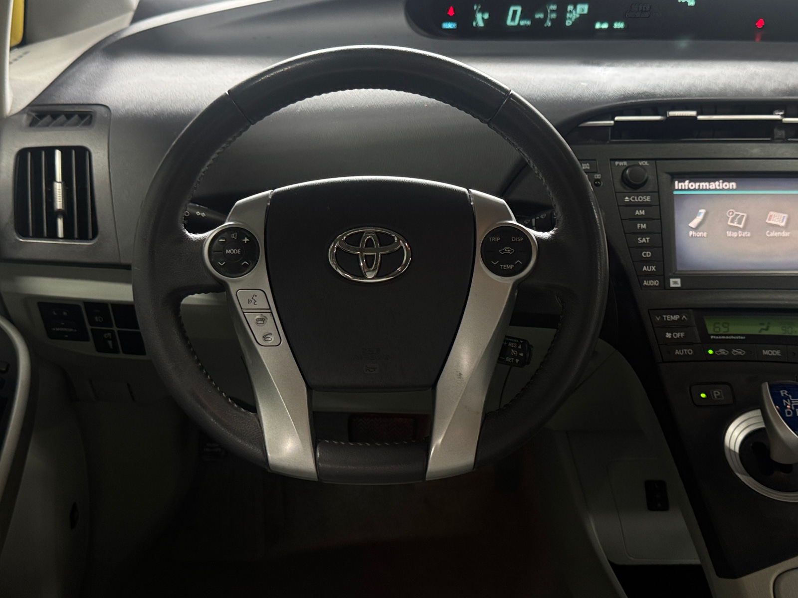 Thumbnail: 2011 Toyota Prius - 5