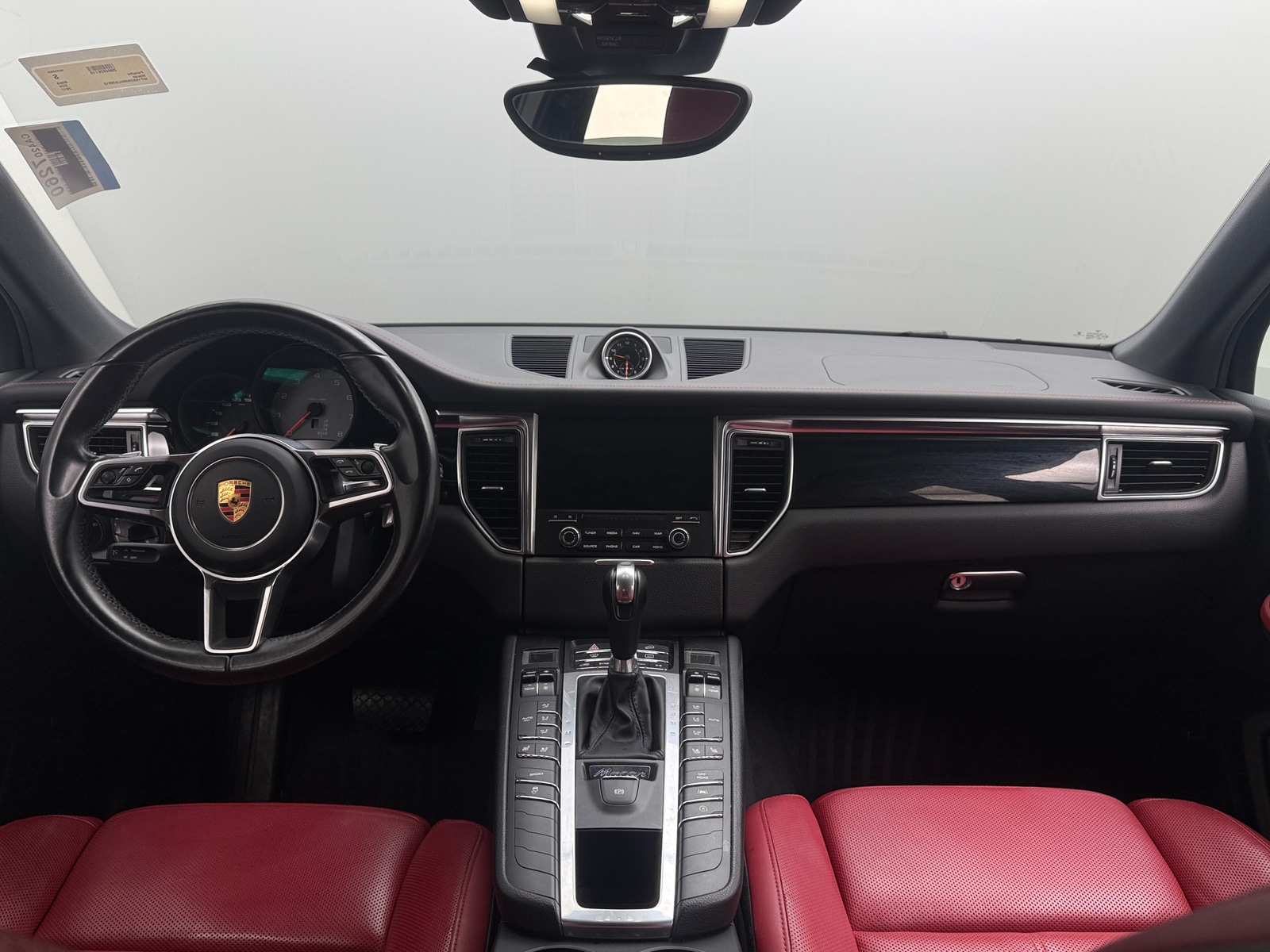 Thumbnail: 2017 Porsche Macan - 2