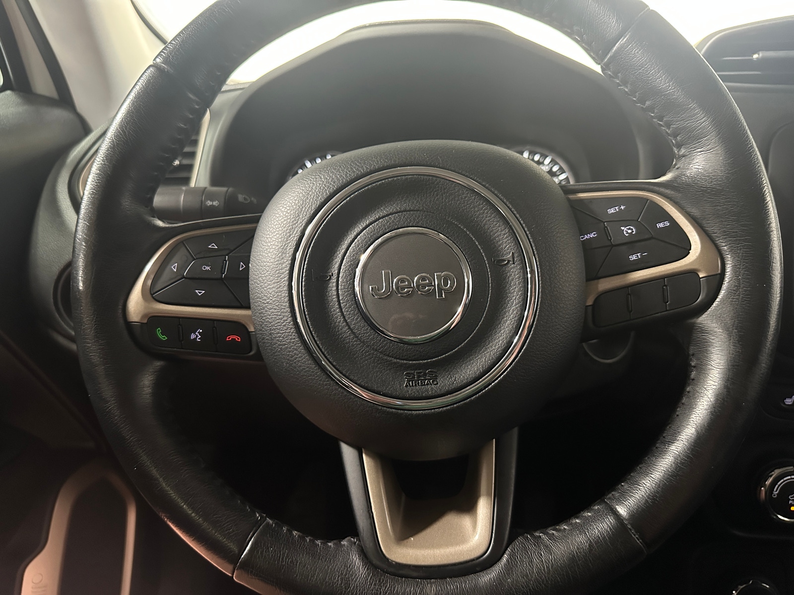 Thumbnail: 2017 Jeep Renegade - 5