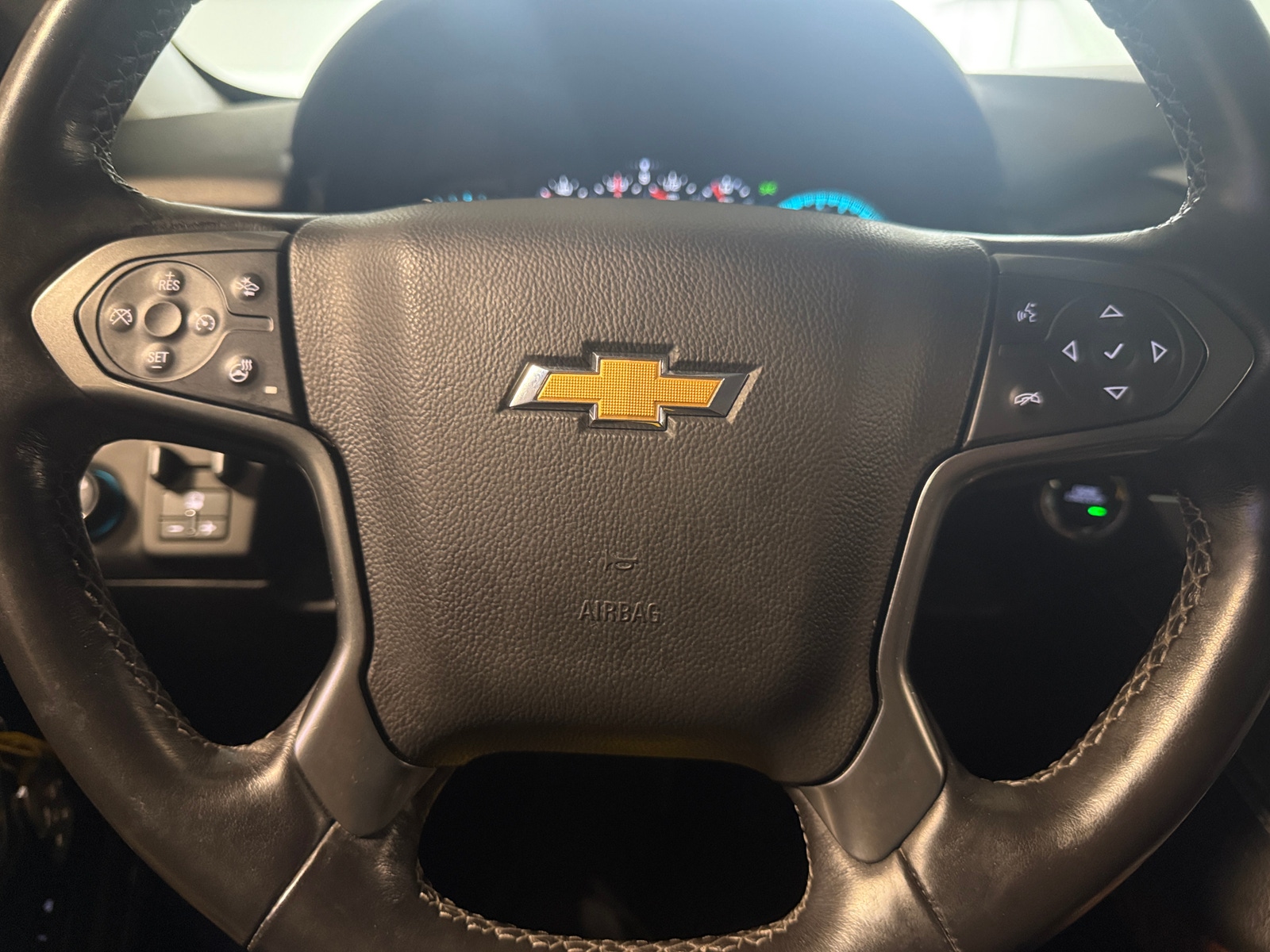 Thumbnail: 2020 Chevrolet Suburban - 4