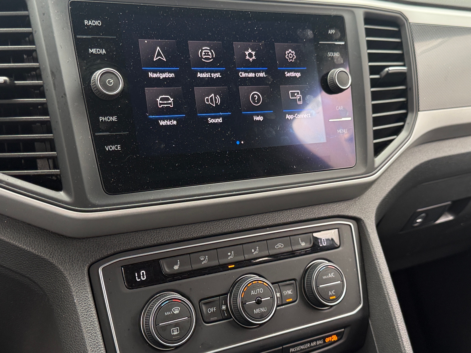 Thumbnail: 2021 Volkswagen Atlas - 3