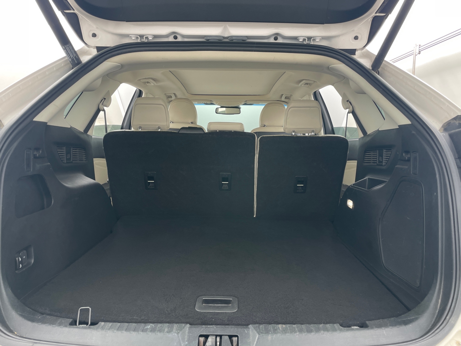 Thumbnail: 2019 Ford Edge - 6