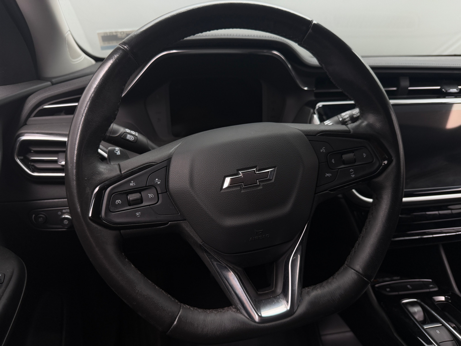 Thumbnail: 2023 Chevrolet Bolt EUV - 5
