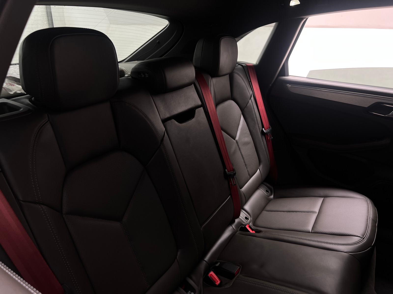 Thumbnail: 2025 Porsche Macan - 5