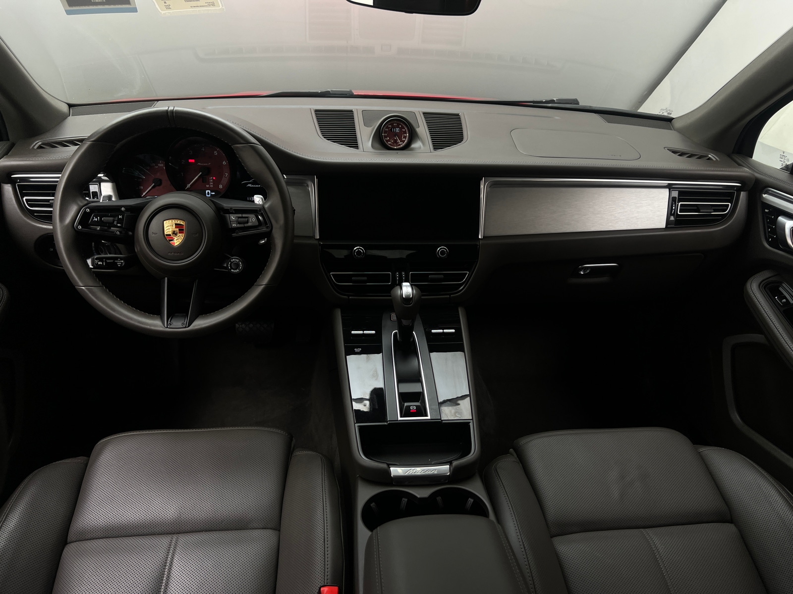 Thumbnail: 2025 Porsche Macan - 2