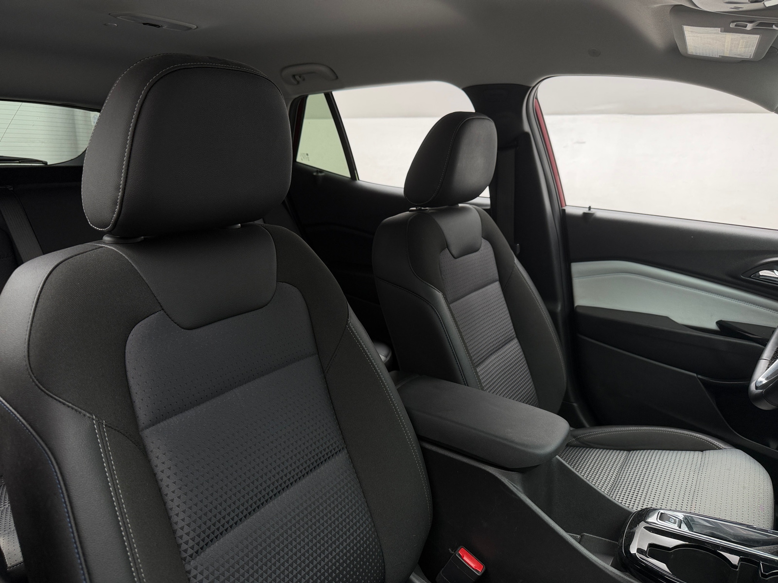 Thumbnail: 2025 Chevrolet Trax - 2