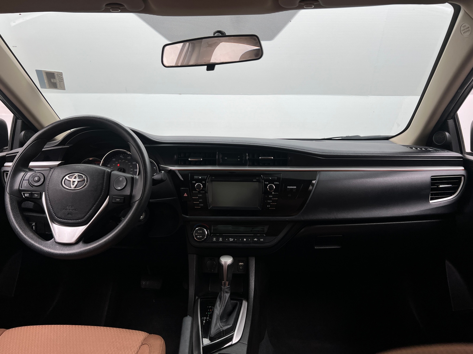 Thumbnail: 2016 Toyota Corolla - 3