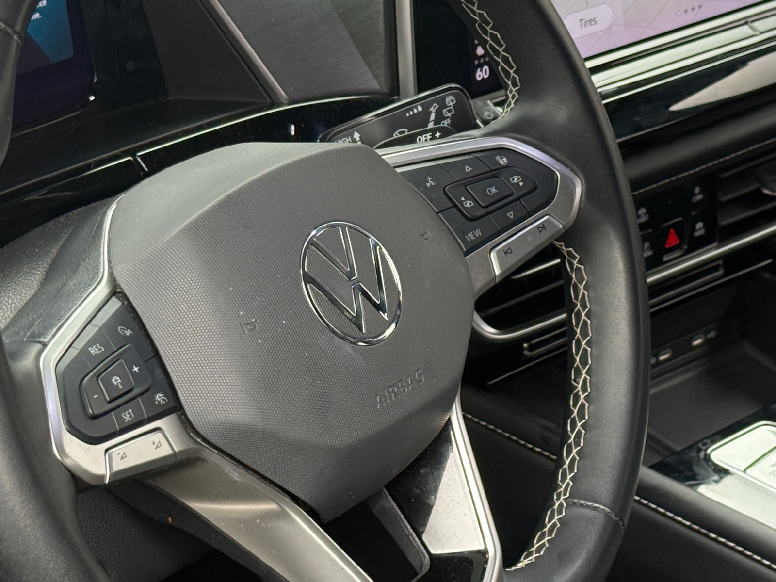 Thumbnail: 2024 Volkswagen Atlas - 4