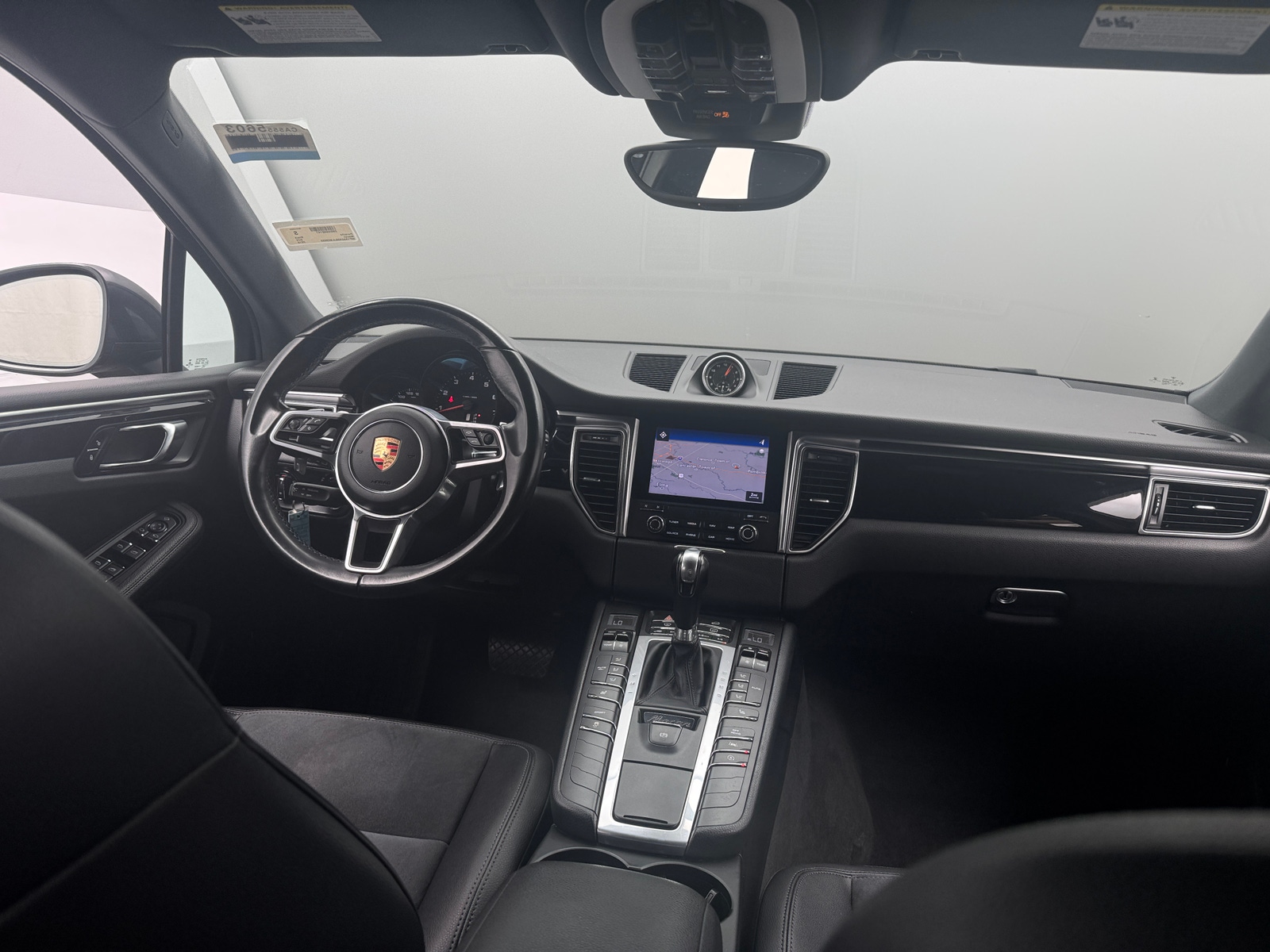 Thumbnail: 2018 Porsche Macan - 2