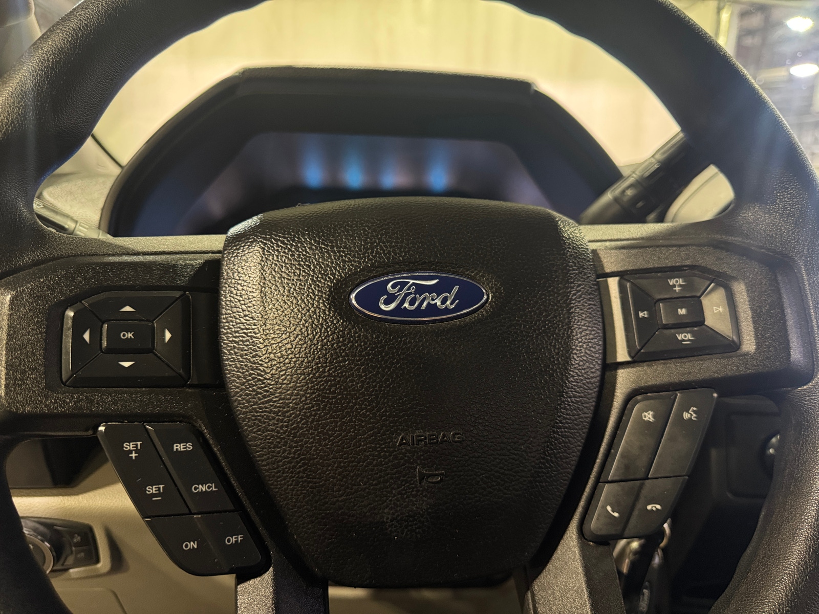 Thumbnail: 2018 Ford Econoline - 5