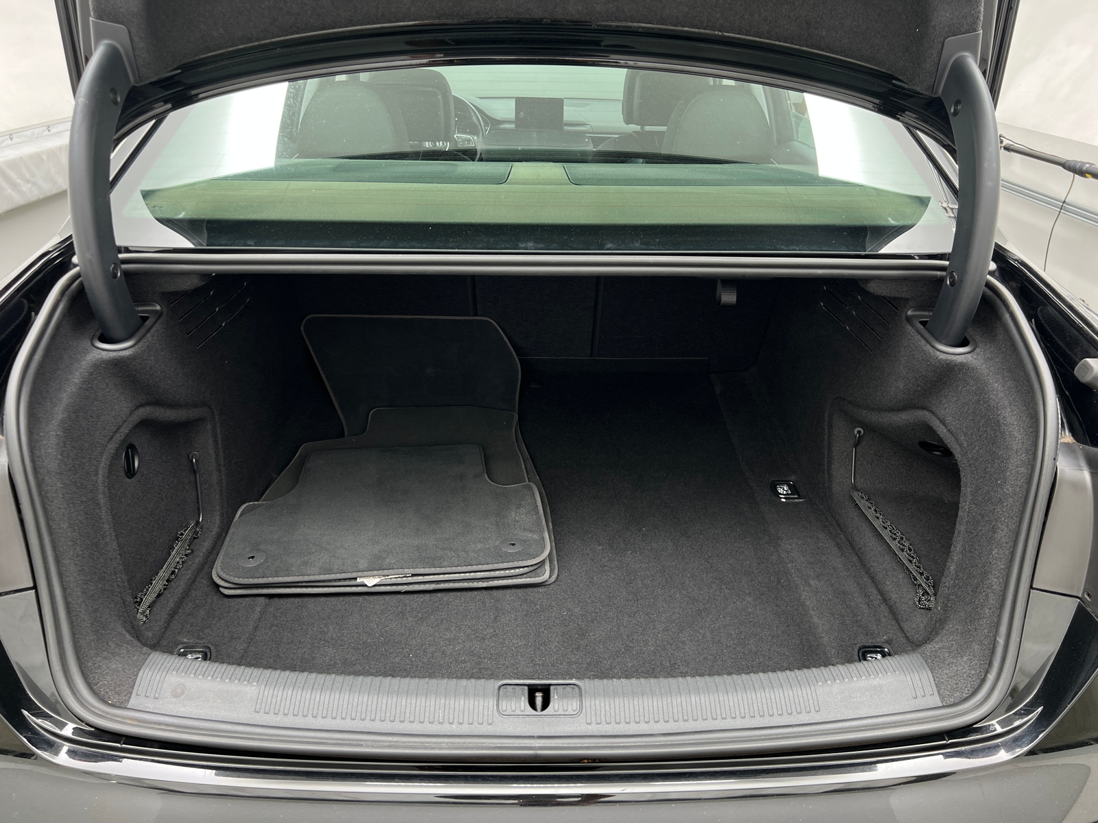 Thumbnail: 2019 Audi A4 - 6