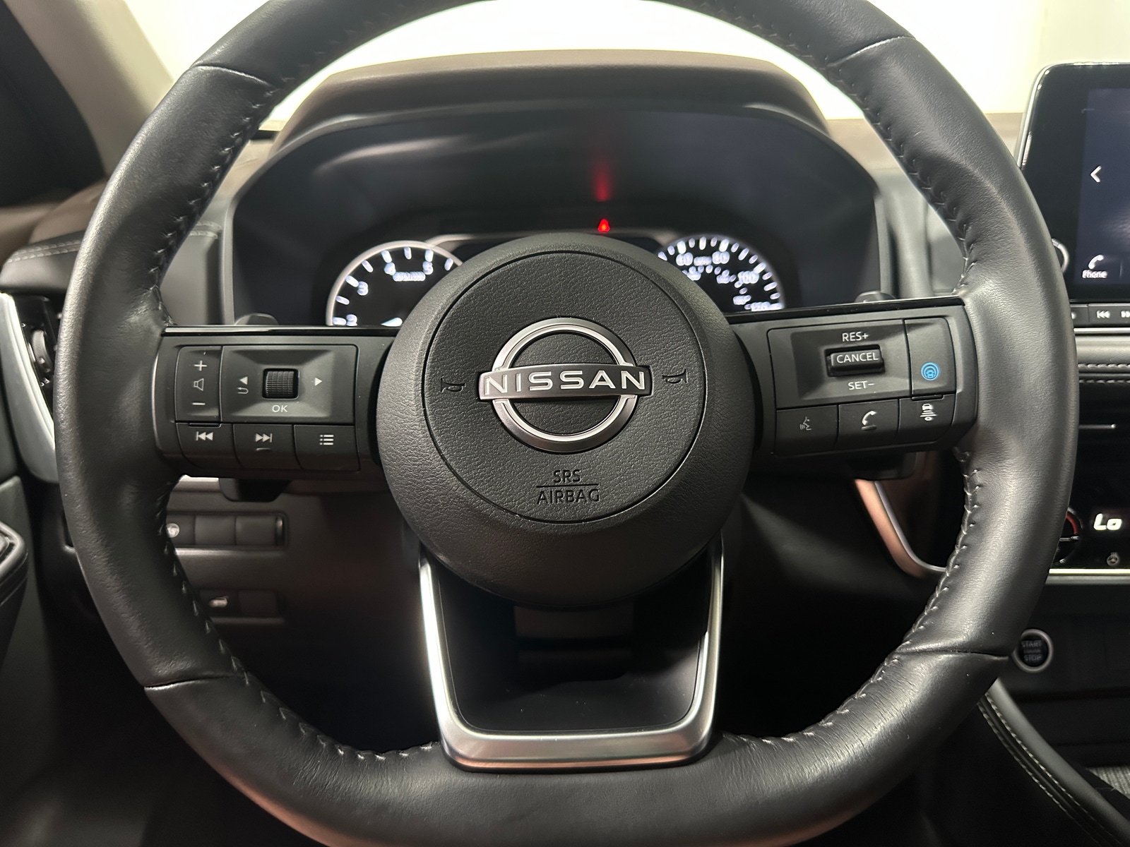 Thumbnail: 2023 Nissan Rogue - 4