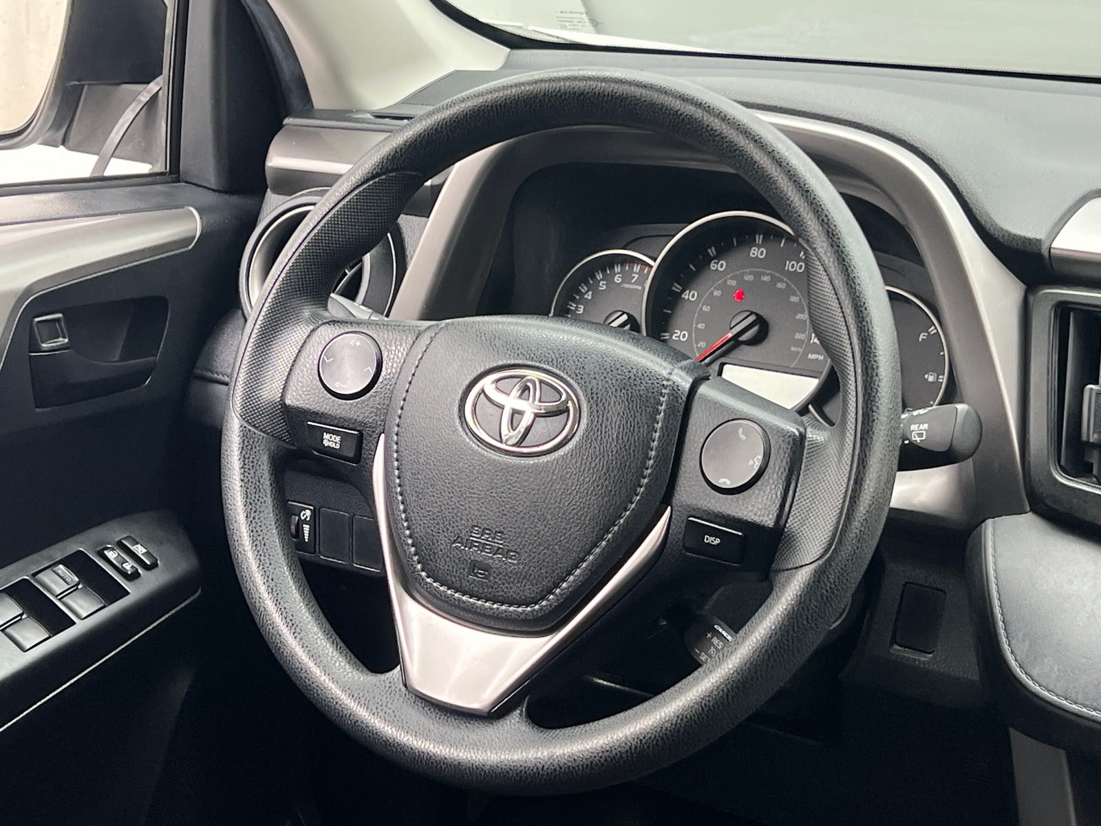 Thumbnail: 2016 Toyota RAV4 - 5