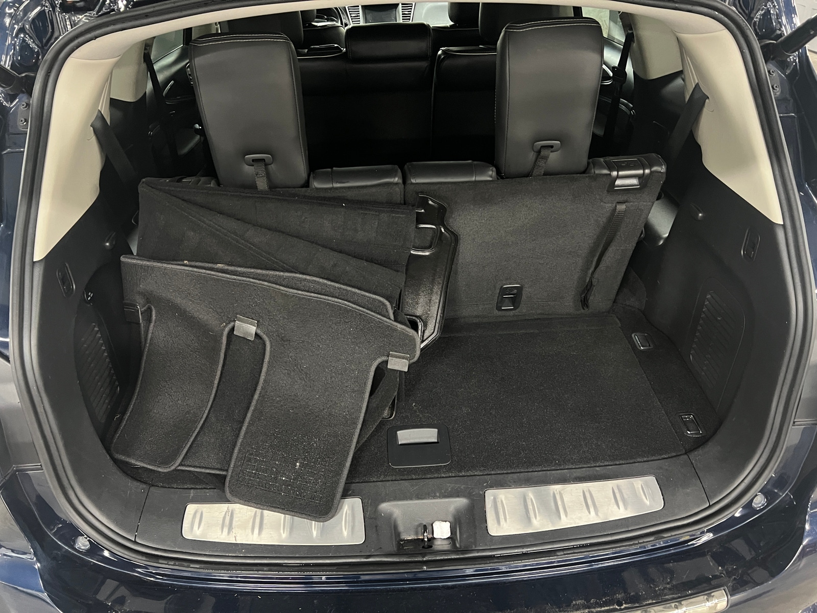 Thumbnail: 2019 INFINITI QX60 - 6