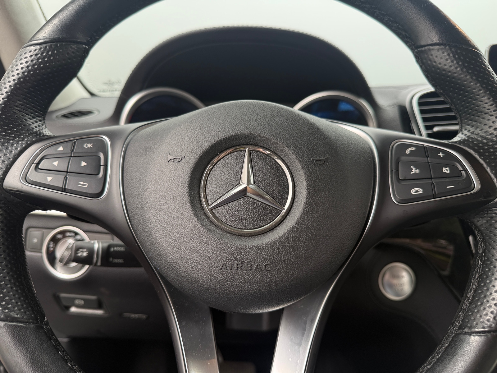 Thumbnail: 2018 Mercedes-Benz GLE - 4